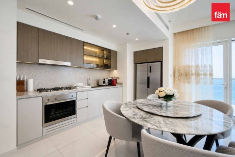 Apartment til salg i Dubai Harbour, Dubai, UAE 2 soveværelser, 144.8 kvm № 645626 - foto 16