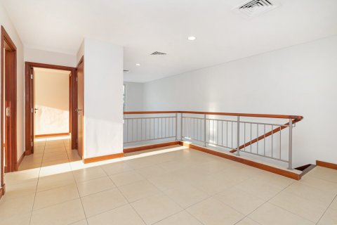 فيلا للبيع في المرابع العربية، دبي، الإمارات العربية المتحدة 5 غرفة نوم ، 808 متر مربع ، رقم 695822 - صورة 12