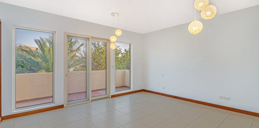 Arabian Ranches, Dubai, संयुक्त अरब अमीरात में विला, 5 बेडरूम, 808 वर्ग मीटर, संख्या 695822