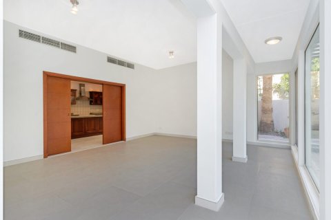 فيلا للبيع في المرابع العربية، دبي، الإمارات العربية المتحدة 5 غرفة نوم ، 808 متر مربع ، رقم 695822 - صورة 16