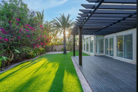 فيلا للبيع في المرابع العربية، دبي، الإمارات العربية المتحدة 5 غرفة نوم ، 808 متر مربع ، رقم 695822 - صورة 17