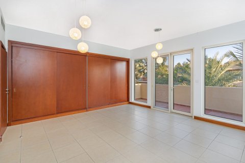 Arabian Ranches, Dubai, संयुक्त अरब अमीरात में विला, 5 बेडरूम, 808 वर्ग मीटर, संख्या 695822 - फ़ोटो 2