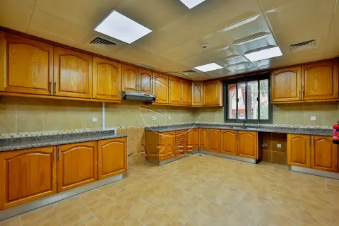 Villa en alquiler en Abu Dhabi, EAU 4 dormitorios, 322 m2 № 663003 - foto 5