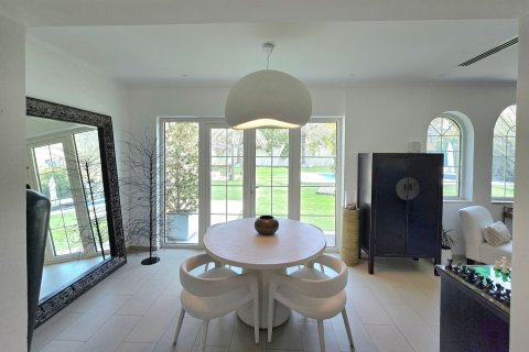 Villa para arrendamento em Jumeirah Park, Dubai, EAU 4 quartos, 1111.21 m2 № 764325 - foto 7