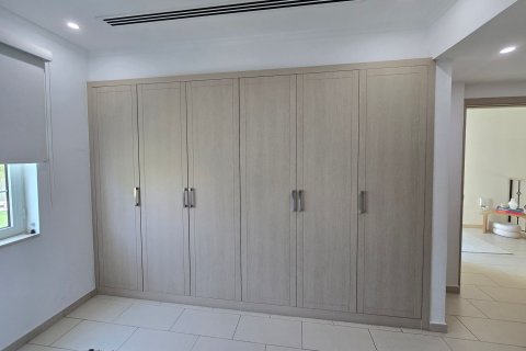 Villa para arrendamento em Jumeirah Park, Dubai, EAU 4 quartos, 1111.21 m2 № 764325 - foto 15