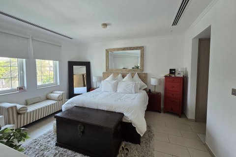 Villa para arrendamento em Jumeirah Park, Dubai, EAU 4 quartos, 1111.21 m2 № 764325 - foto 17