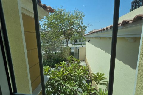 Villa para arrendamento em Jumeirah Park, Dubai, EAU 4 quartos, 1111.21 m2 № 764325 - foto 22