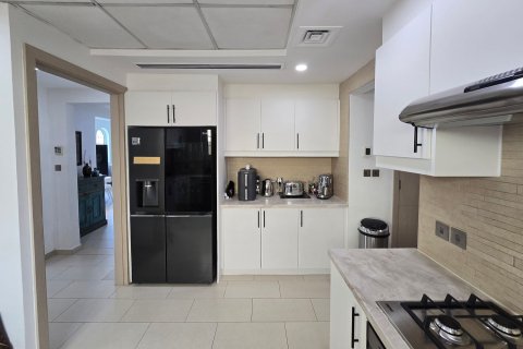 Villa para arrendamento em Jumeirah Park, Dubai, EAU 4 quartos, 1111.21 m2 № 764325 - foto 9