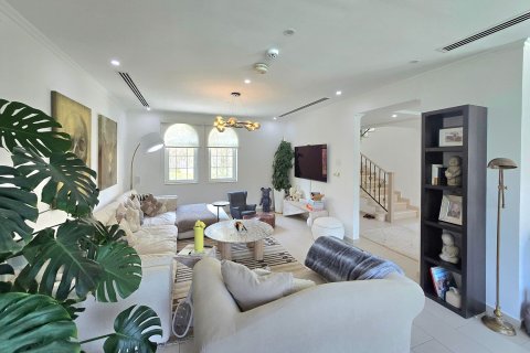 Villa para arrendamento em Jumeirah Park, Dubai, EAU 4 quartos, 1111.21 m2 № 764325 - foto 5