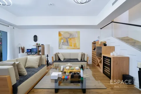 Βίλα σε Arabian Ranches, Dubai, ΗΑΕ 3 υπνοδωμάτια, 214 τ.μ. Αρ. 738419 - φωτογραφία 16