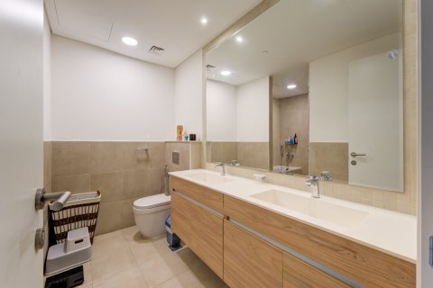 Lägenhet till försäljning i Dubai, UAE 2 sovrum, 127 kvm Nr. 695982 - fotografi 9