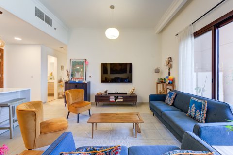 Lägenhet till försäljning i Dubai, UAE 2 sovrum, 127 kvm Nr. 695982 - fotografi 3