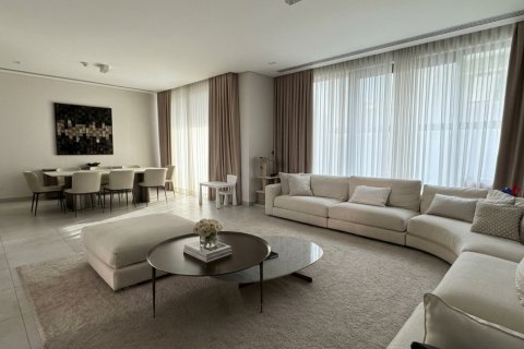 וילה למכירה ב Dubai, איחוד האמירויות  4 חדרי שינה, 334 מ"ר, מספר 695984 - תמונה 2