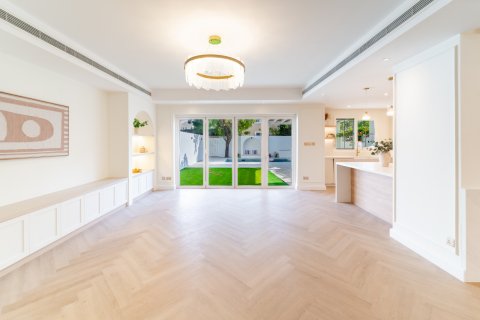 Купить таунхаус в Дубай, ОАЭ 4 спальни, 236м2, № 695986 - фото 5