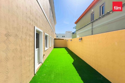 Vila di Dubai, UEA 5 kamar tidur, 561 m2 nomor 694335 - foto 16