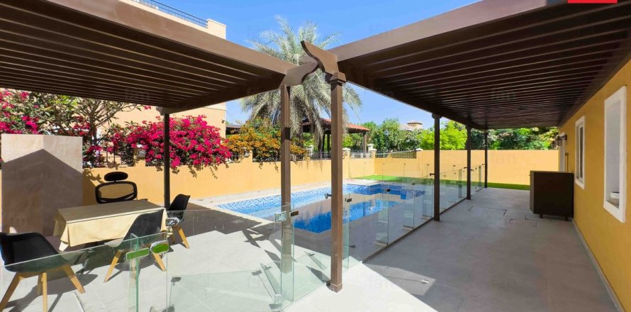 Villa Dubaijā, AAE 5 istabas, 561 m2 Nr. 694335