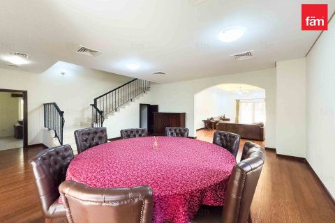 Vila di Dubai, UEA 5 kamar tidur, 561 m2 nomor 694335 - foto 5