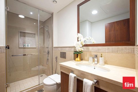 Apartman u gradu Downtown Dubai (Downtown Burj Dubai), UAE 3 spavaće sobe, 180.1 m2 Br. 694332 - Slika 14