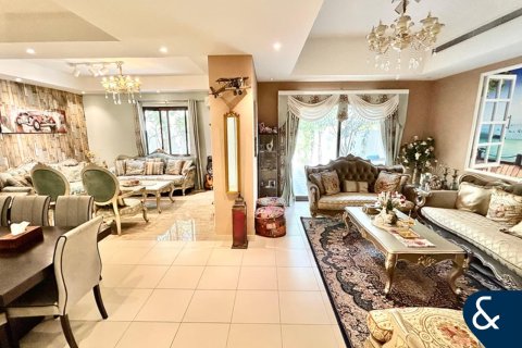 Villa til salg i Reem, Dubai, UAE 3 soveværelser, 233 kvm № 667471 - foto 9