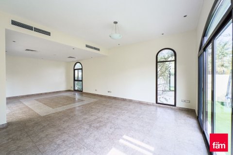 Kuća u nizu u gradu Dubai, UAE 4 spavaće sobe, 423.9 m2 Br. 760502