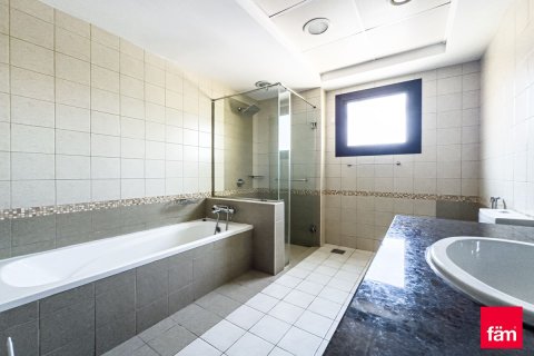 Kuća u nizu u gradu Dubai, UAE 4 spavaće sobe, 423.9 m2 Br. 760502 - Slika 10