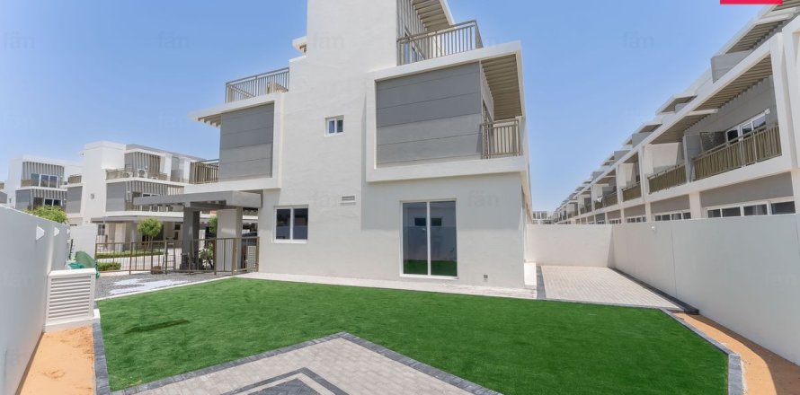 Maison de ville à Dubai, EAU: 4 chambres, 242.3 m2 № 760507