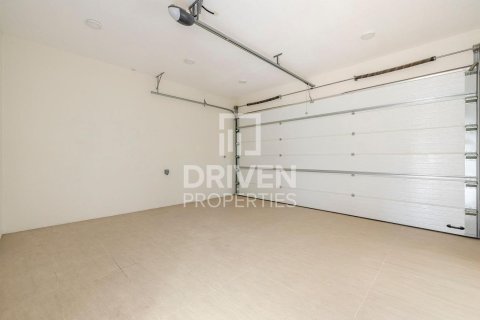 Villa in Wadi Al Amardi, Dubai, UAE 6 bedrooms, 604 sq.m. № 655131 - photo 28