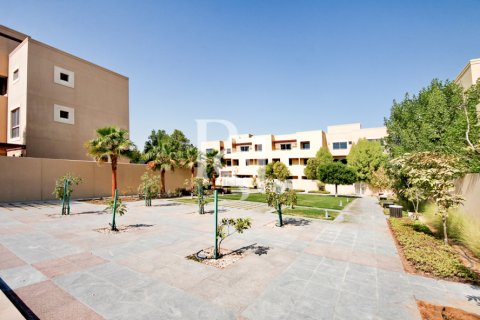 Villa para venda em Al Raha Gardens, Abu Dhabi, EAU 5 quartos, 482 m2 № 716884 - foto 3