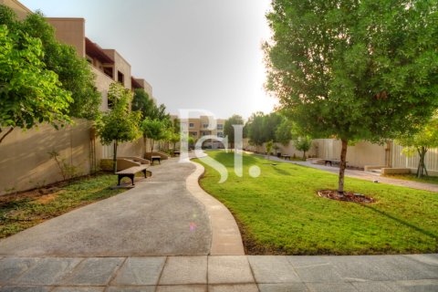 Villa para venda em Al Raha Gardens, Abu Dhabi, EAU 5 quartos, 482 m2 № 716884 - foto 2