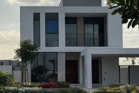 Villa para venda em Dubai South (Dubai World Central), Dubai, EAU 4 quartos, 564 m2 № 694695 - foto 1