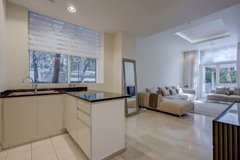 Lakás itt: Palm Jumeirah, Dubai, EAE, 1 hálószoba, 132 m², azonosító: 719138 - fénykép 1