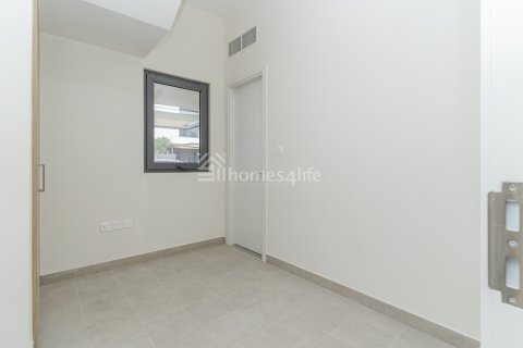 Dubai South (Dubai World Central), Dubai, UAE의 판매용 빌라 침실 2개, 129제곱미터 번호 715190 - 사진 16