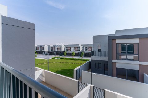 Dubai South (Dubai World Central), Dubai, UAE의 판매용 빌라 침실 2개, 129제곱미터 번호 715190 - 사진 5