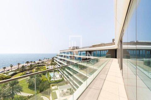 Apartment in Palm Jumeirah, Dubai, UAE 5 bedrooms, 679 sq.m. № 683663 - photo 2