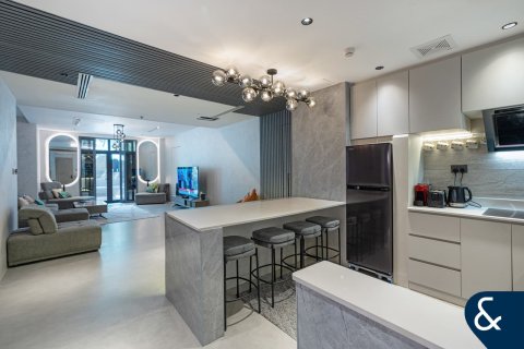 Apartment in Downtown Dubai (Downtown Burj Dubai), UAE 2 bedrooms, 245 sq.m. № 667412 - photo 4