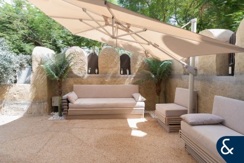 Apartment in Downtown Dubai (Downtown Burj Dubai), UAE 2 bedrooms, 245 sq.m. № 667412 - photo 7