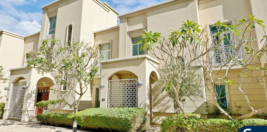 Vilă în Dubai Marina, Dubai, EAU 3 dormitoare, 408 mp.  №667408