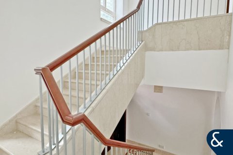 Vilă de vânzare în Dubai Marina, Dubai, EAU 3 dormitoare, 408 mp. №667408 - poză 9