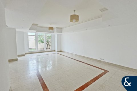 Vilă de vânzare în Dubai Marina, Dubai, EAU 3 dormitoare, 408 mp. №667408 - poză 3