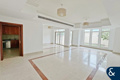 Vilă de vânzare în Dubai Marina, Dubai, EAU 3 dormitoare, 408 mp. №667408 - poză 4