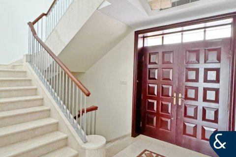 Vilă de vânzare în Dubai Marina, Dubai, EAU 3 dormitoare, 408 mp. №667408 - poză 8