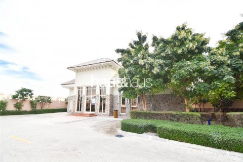 Stadthaus zum Verkauf in Jumeirah Golf Estates, Dubai, VAE 2 Schlafzimmer, 152 m2 Nr. 625303 - Foto 9