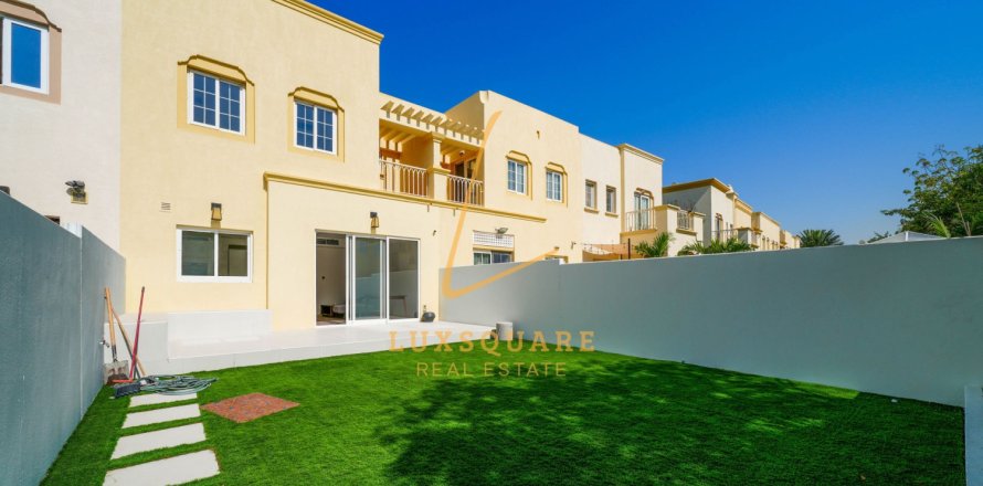 Villa i The Springs, Dubai, UAE 2 soveværelser, 186 kvm № 699534