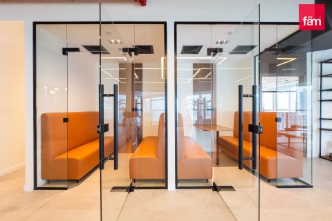 Oficiu de închiriat în Business Bay, Dubai, EAU 200.2 mp.  №703623 - poză 4
