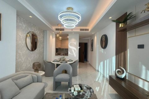 Apartman u gradu Nadd Al Hammar, Dubai, UAE 2 spavaće sobe, 126 m2 Br. 693391 - Slika 2