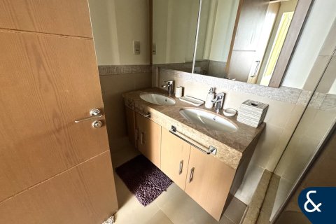 Apartamento para arrendamento em Downtown Dubai (Downtown Burj Dubai), Dubai, EAU 3 quartos, 169 m2 № 689016 - foto 16