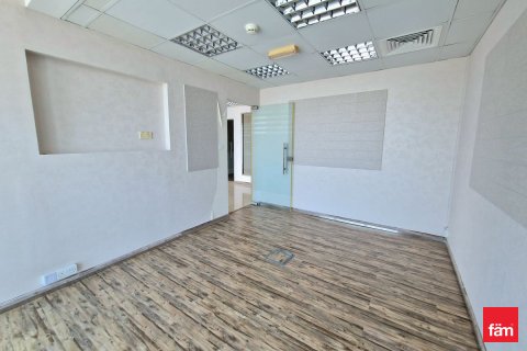 Toimisto Dubai, Arabiemiraatit 132.7 m2 № 722439