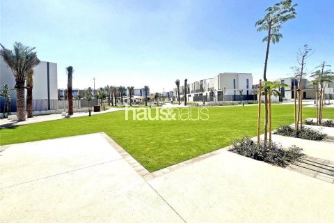 Townhouse in Arabian Ranches 3, Dubai, UAE 4 bedrooms, 227 sq.m. № 625840 - photo 13