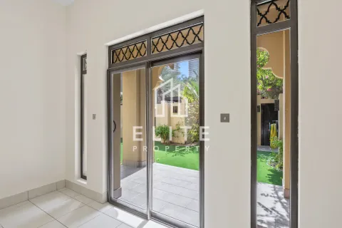 Appartamento in vendita a Old Town, Dubai, EAU 2 camere da letto, 282 mq. № 646592 - foto 19