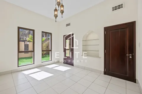 Appartamento in vendita a Old Town, Dubai, EAU 2 camere da letto, 282 mq. № 646592 - foto 10